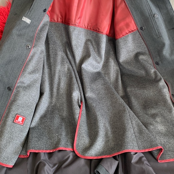 Sanyo charcoal wool and tencel overcoat. Removable breath thermal lining. size44 - Picture 7 of 13